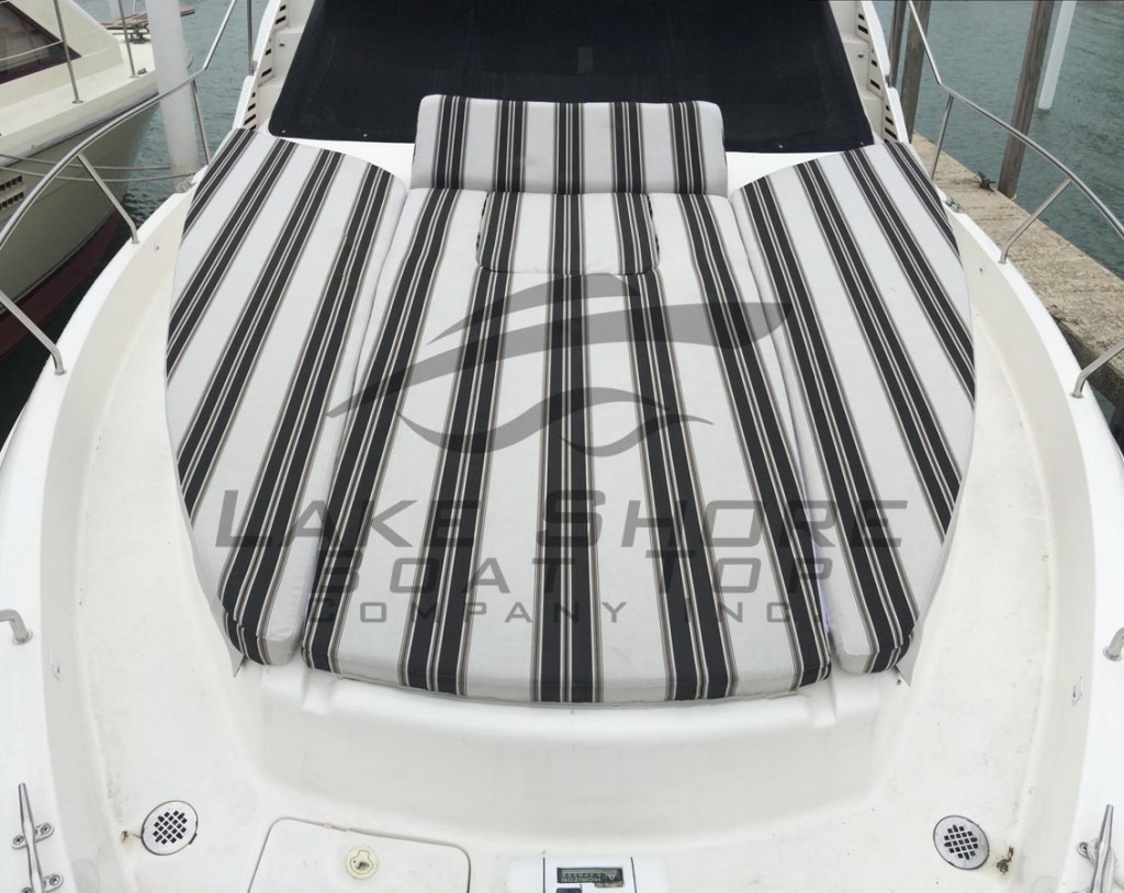 Bow Sun Pad - Lake Shore Boat Top Company, Inc.